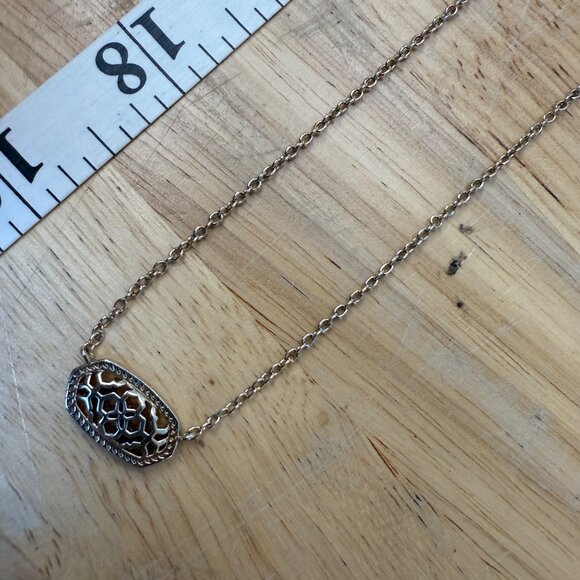 Kendra Scott Gold/Silver Oval Pendant Necklace With Intricate Cutout Design - Picture 10 of 12